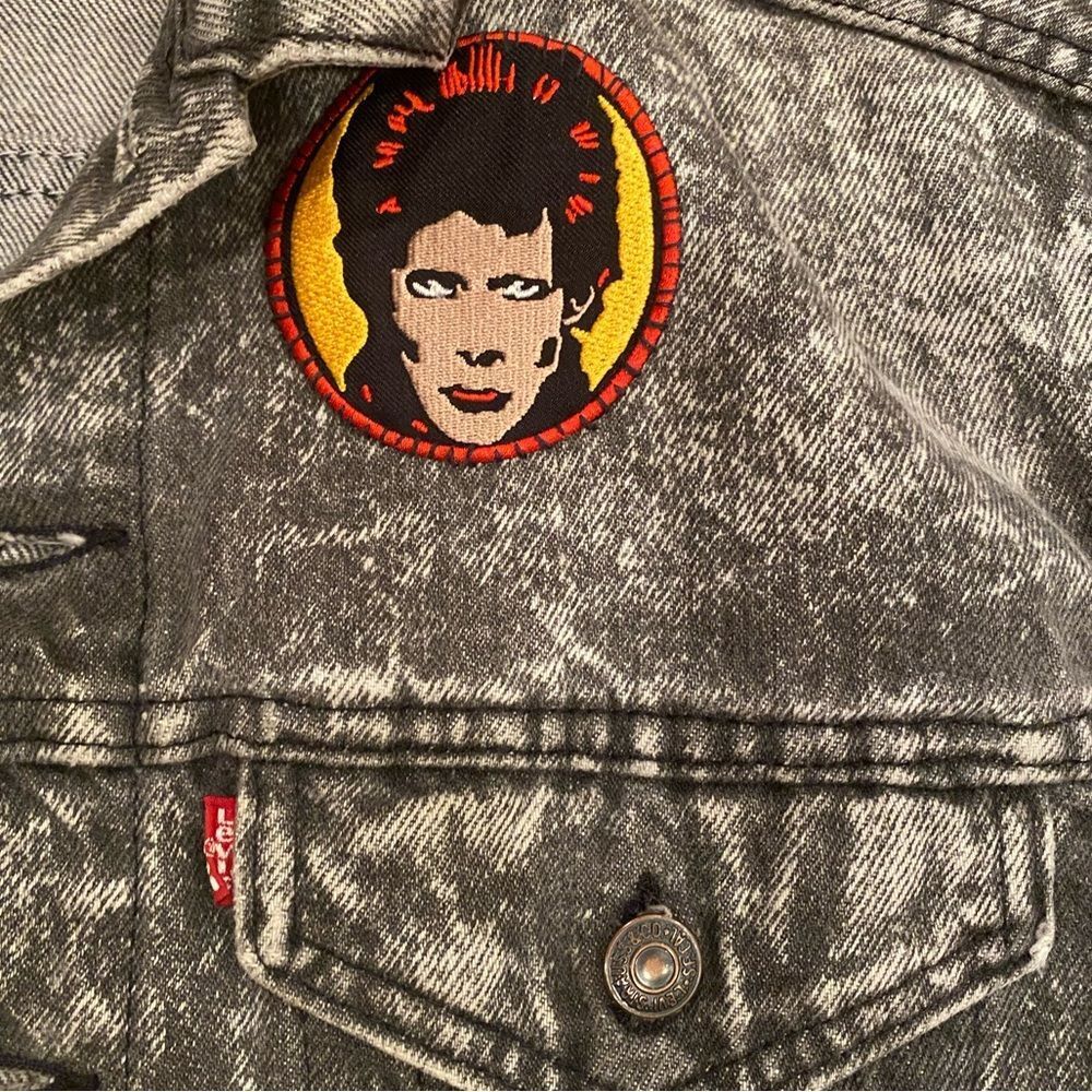 80s Vintage Levi’s 511 Distressed Acid Washed Black Jean Jacket, SZ Large - Picture 3 of 14